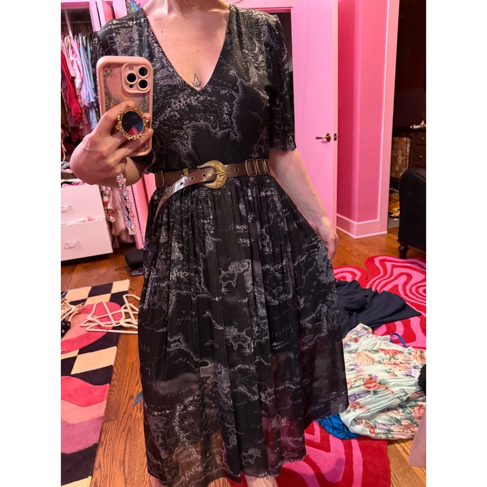 BlackMilk Lord of the Rings Middle Earth Map V-Neck Midi Dress XL Black Grey